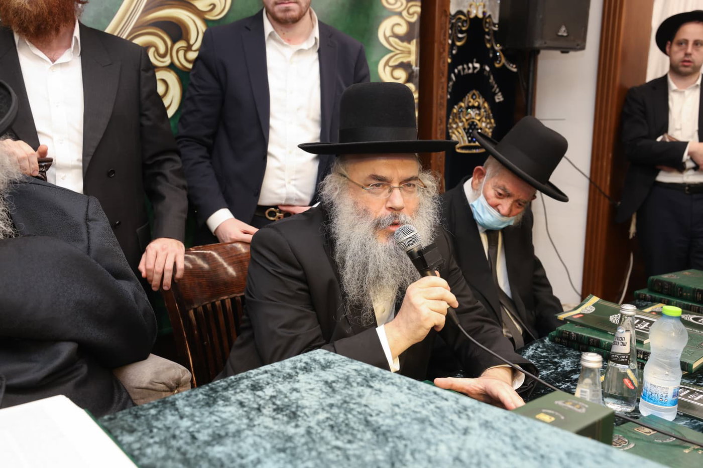 המעמד במעונו של הגר"מ שטרנבוך