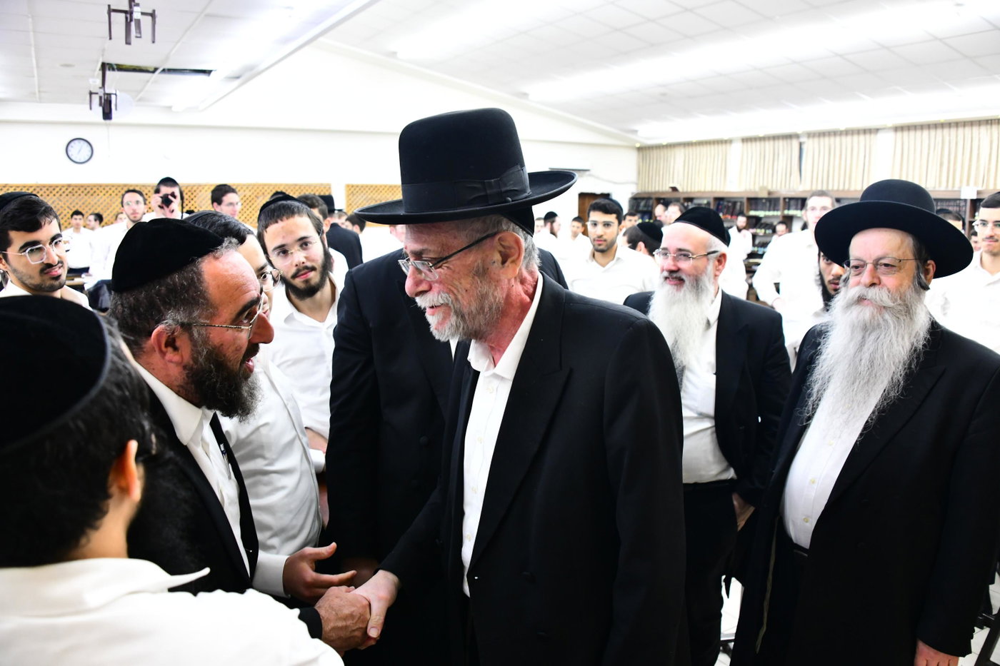 הגרי"ב שרייבר בשיחה בקריית מלך