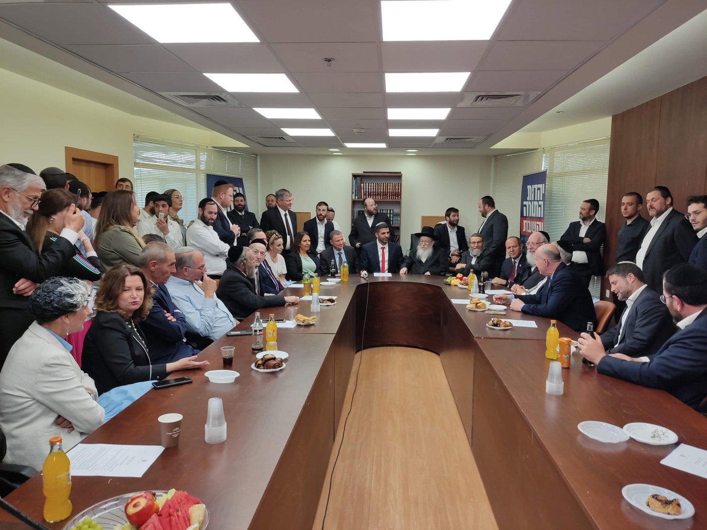 גפני, יו"ר וממשלת הימין