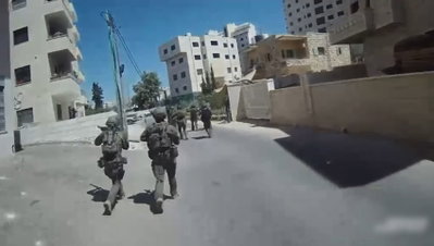 תיעוד דרמטי: רצים לביתו של המחבל שתכנן פיגוע ירי - ומשתלטים עליו