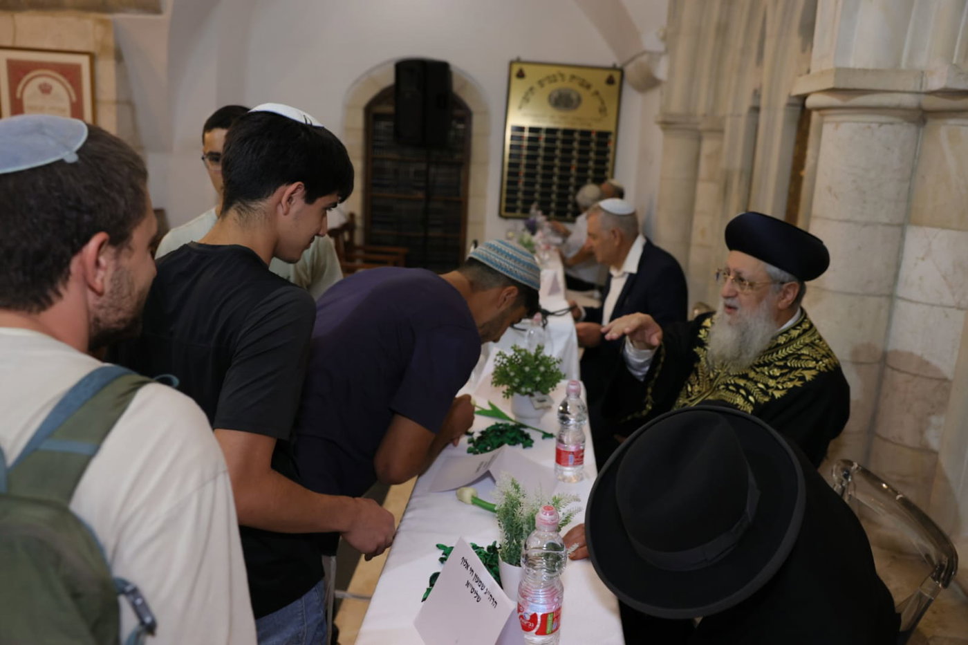 המעמד בבית הכנסת ברובע היהודי