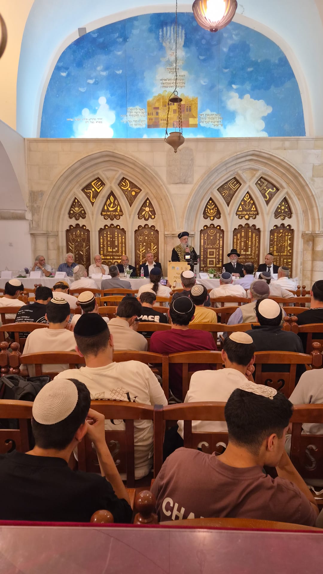 המעמד בבית הכנסת ברובע היהודי