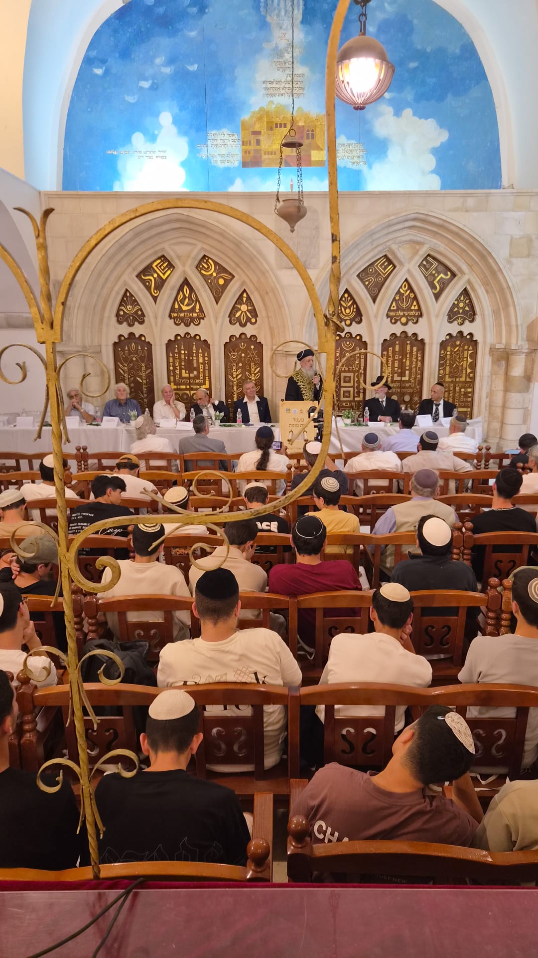 המעמד בבית הכנסת ברובע היהודי