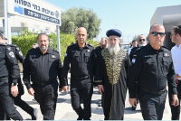 הראשון לציון בביקור בבתי הכלא