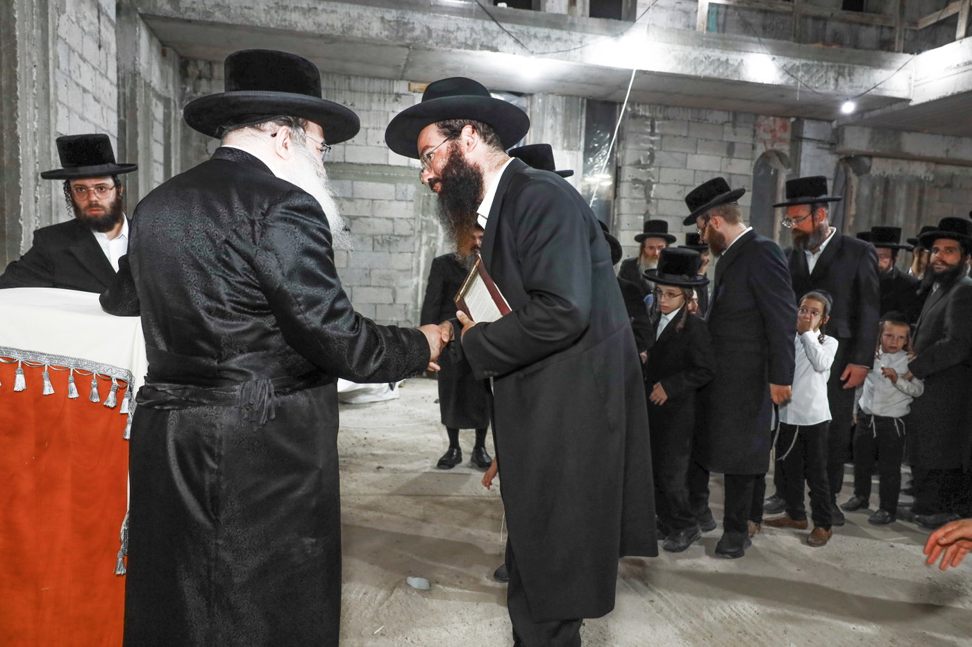 האדמו"ר מנדבורנה בקריית גת