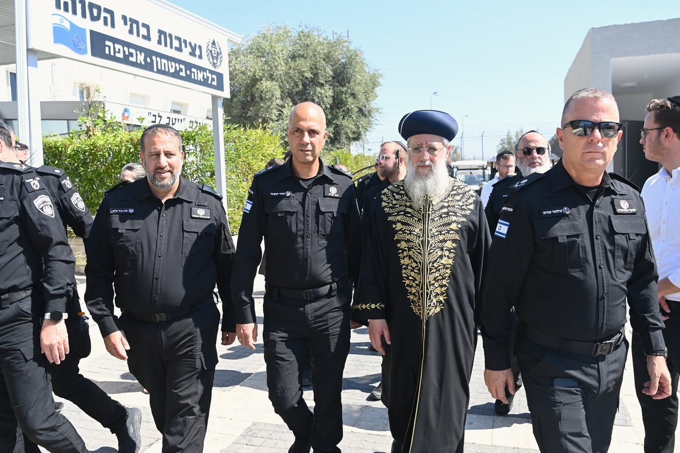 הראשון לציון בביקור בתי הכלא