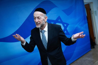 אורי מקלב
