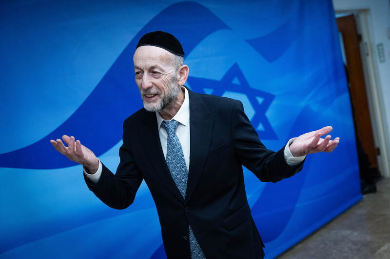 אורי מקלב