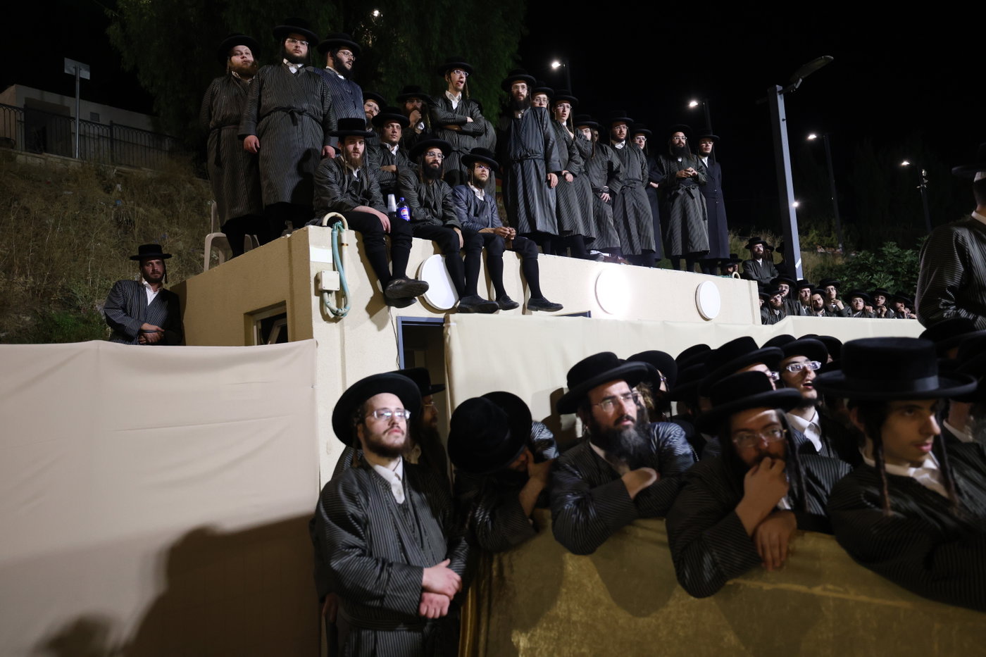 האדמו"ר מתולדות אהרן במירון