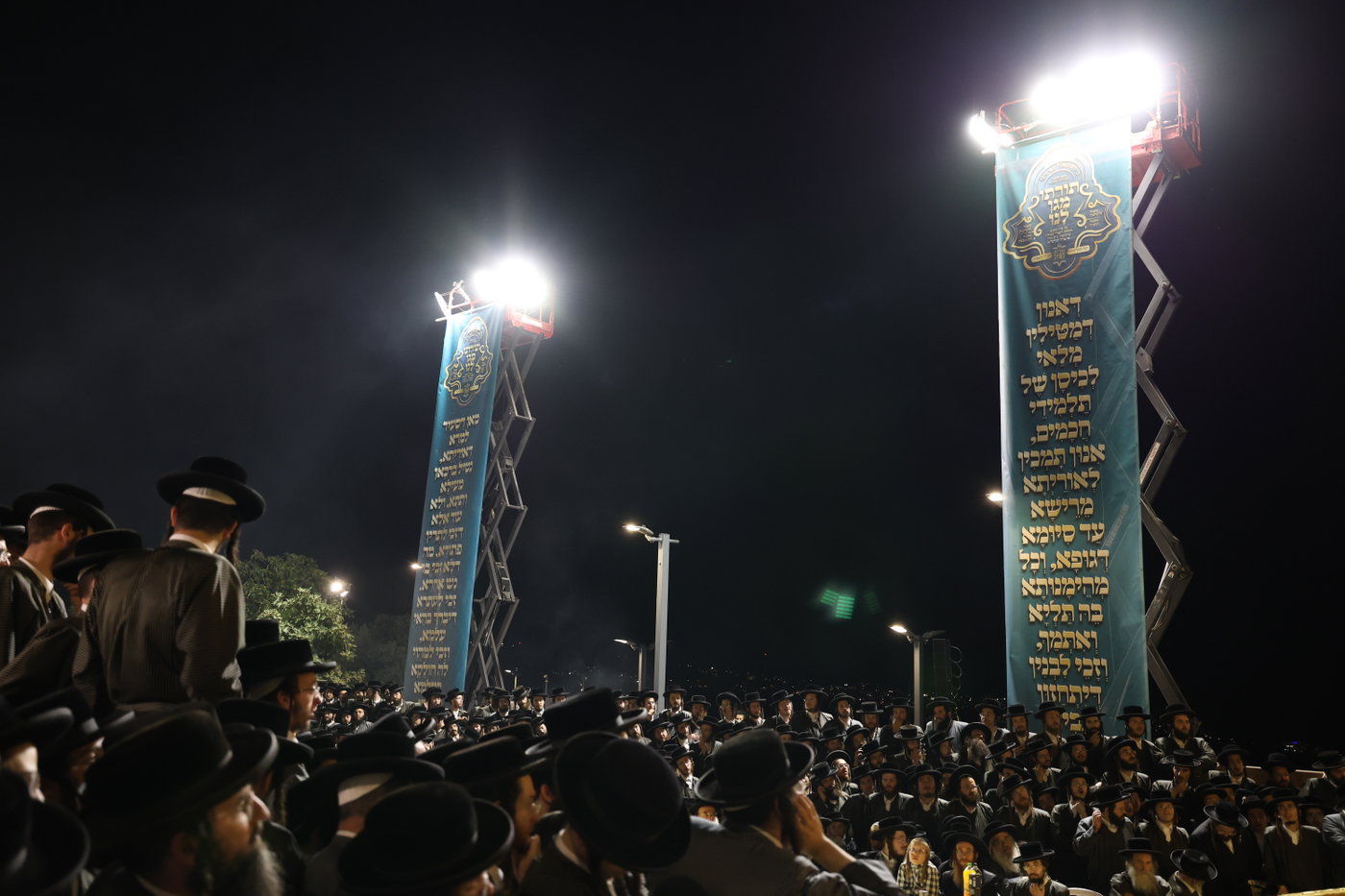 האדמו"ר מתולדות אהרן במירון