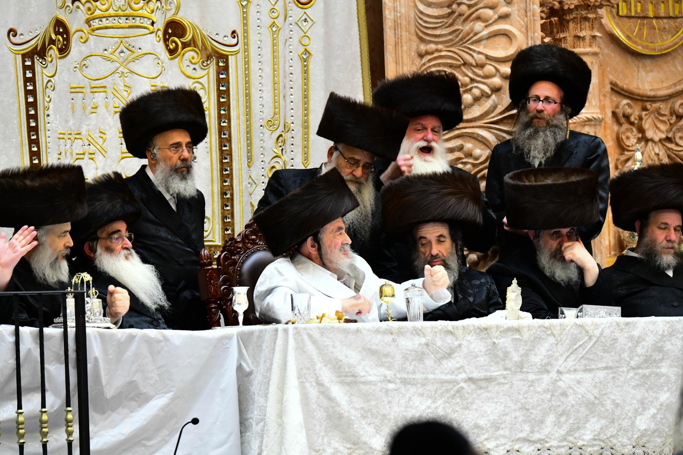 מוצאי ר"ה בחצה"ק ויז'ניץ