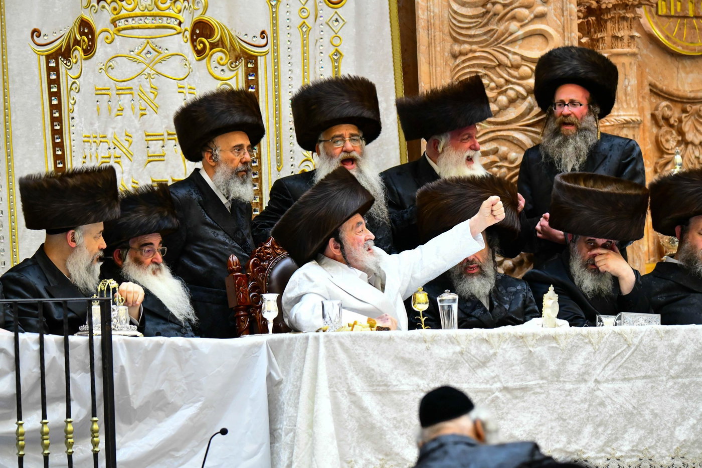 מוצאי ר"ה בחצה"ק ויז'ניץ