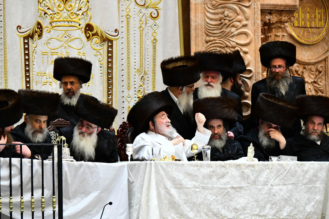 מוצאי ר"ה בחצה"ק ויז'ניץ