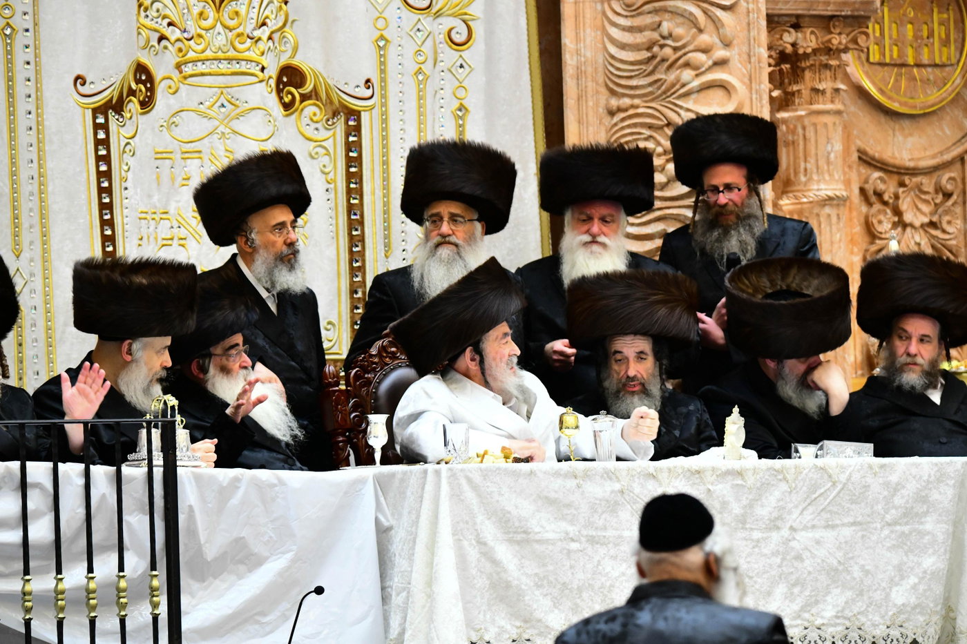 מוצאי ר"ה בחצה"ק ויז'ניץ