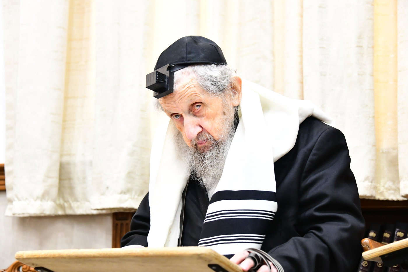 הגר"ד לנדו והגרמ"ה הירש בהתרת נדרים