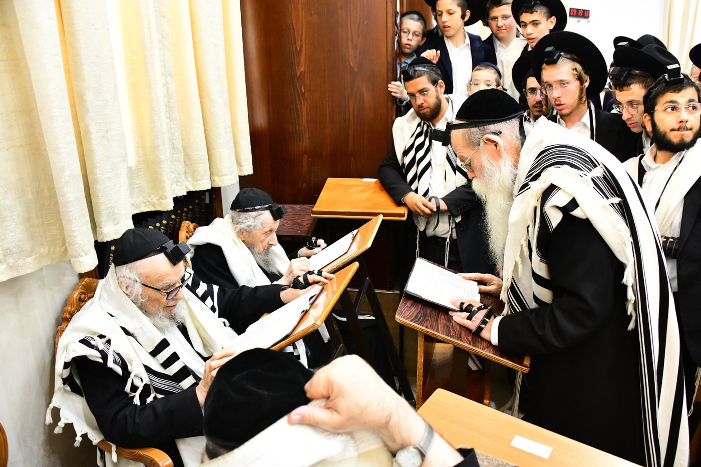 הגר"ד לנדו והגרמ"ה הירש בהתרת נדרים