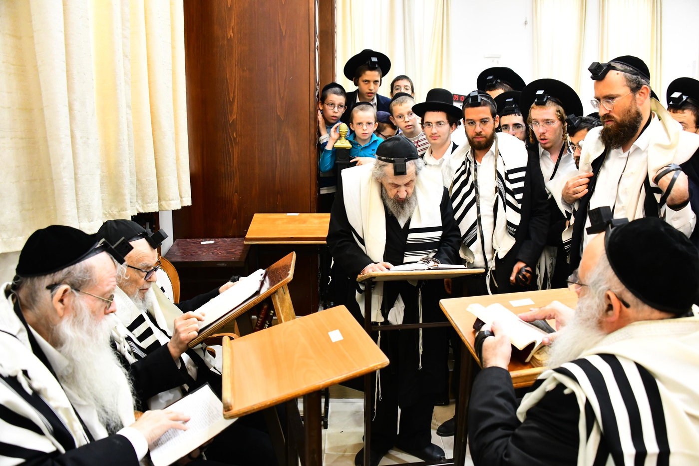 הגר"ד לנדו והגרמ"ה הירש בהתרת נדרים