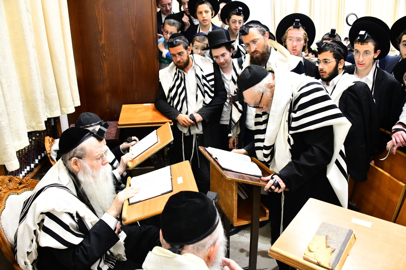 הגר"ד לנדו והגרמ"ה הירש בהתרת נדרים