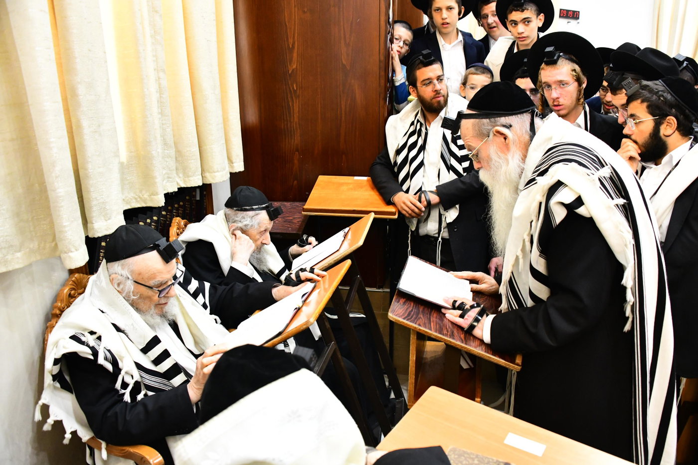 הגר"ד לנדו והגרמ"ה הירש בהתרת נדרים