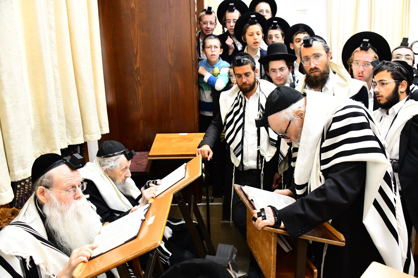 הגר"ד לנדו והגרמ"ה הירש בהתרת נדרים