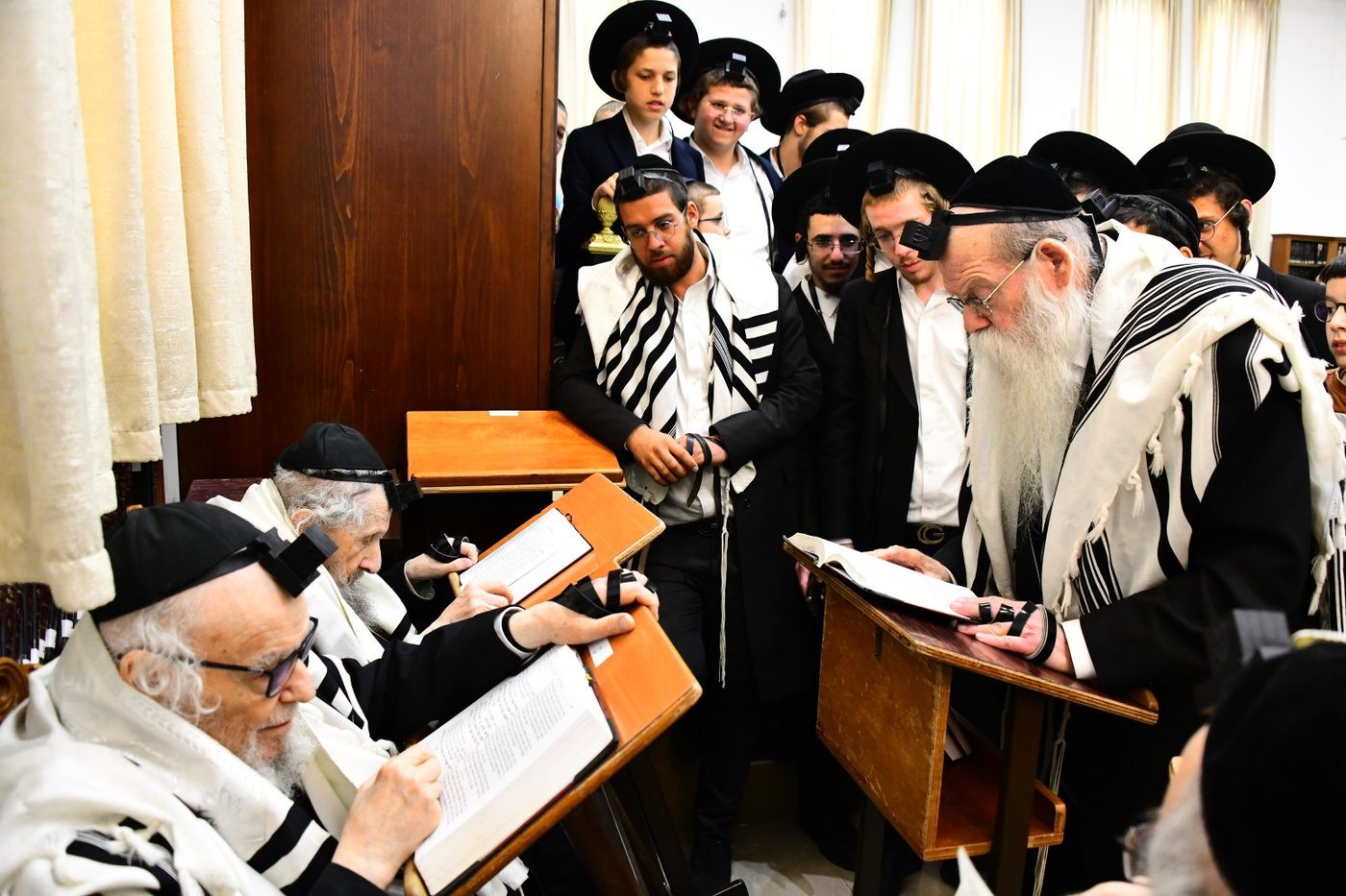 הגר"ד לנדו והגרמ"ה הירש בהתרת נדרים