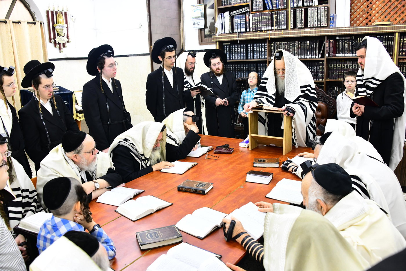 האדמו"ר ממודז'יץ בהתרת נדרים