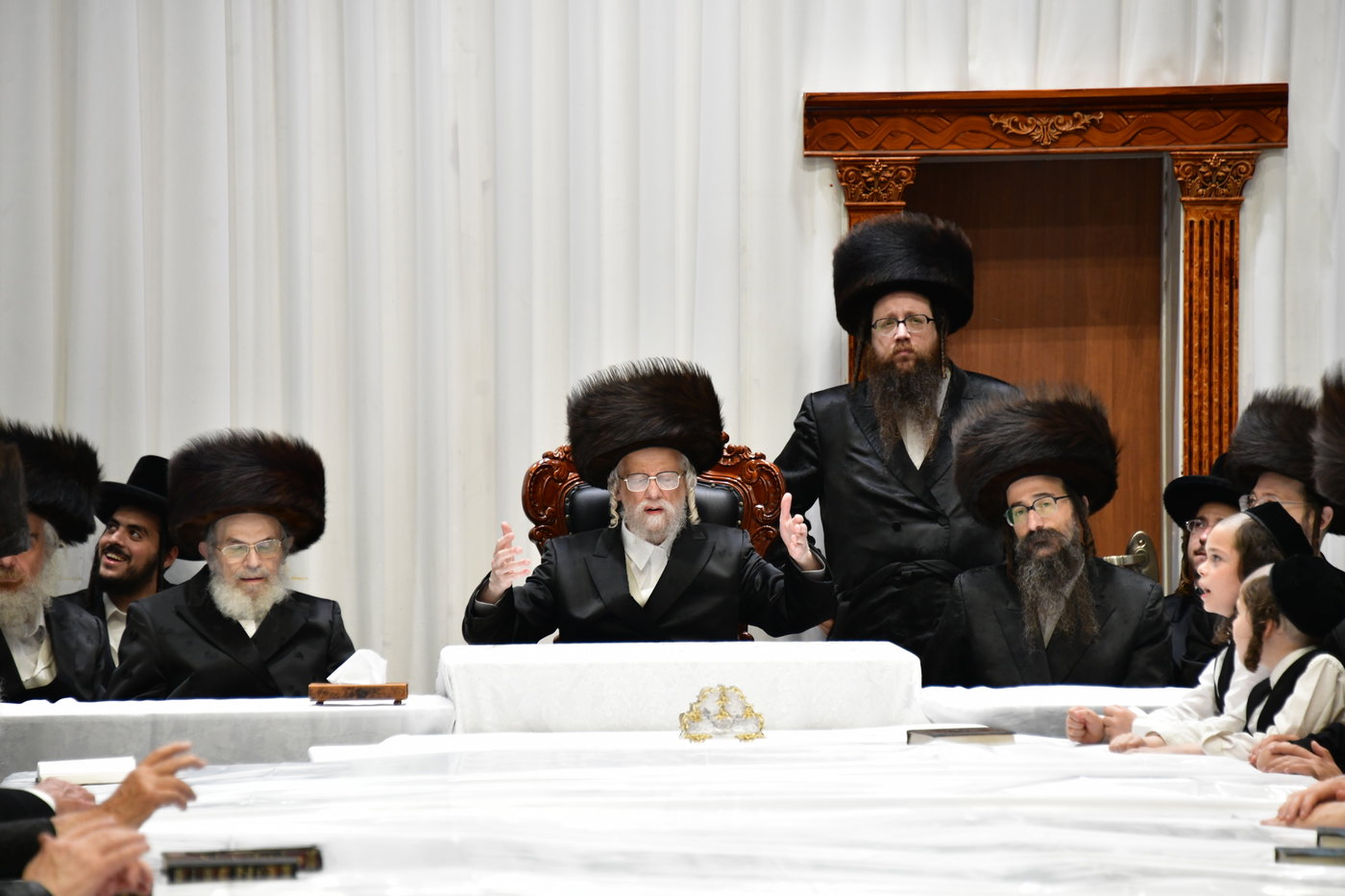 מוצאי ר"ה בחצה"ק סערט ויז'ניץ