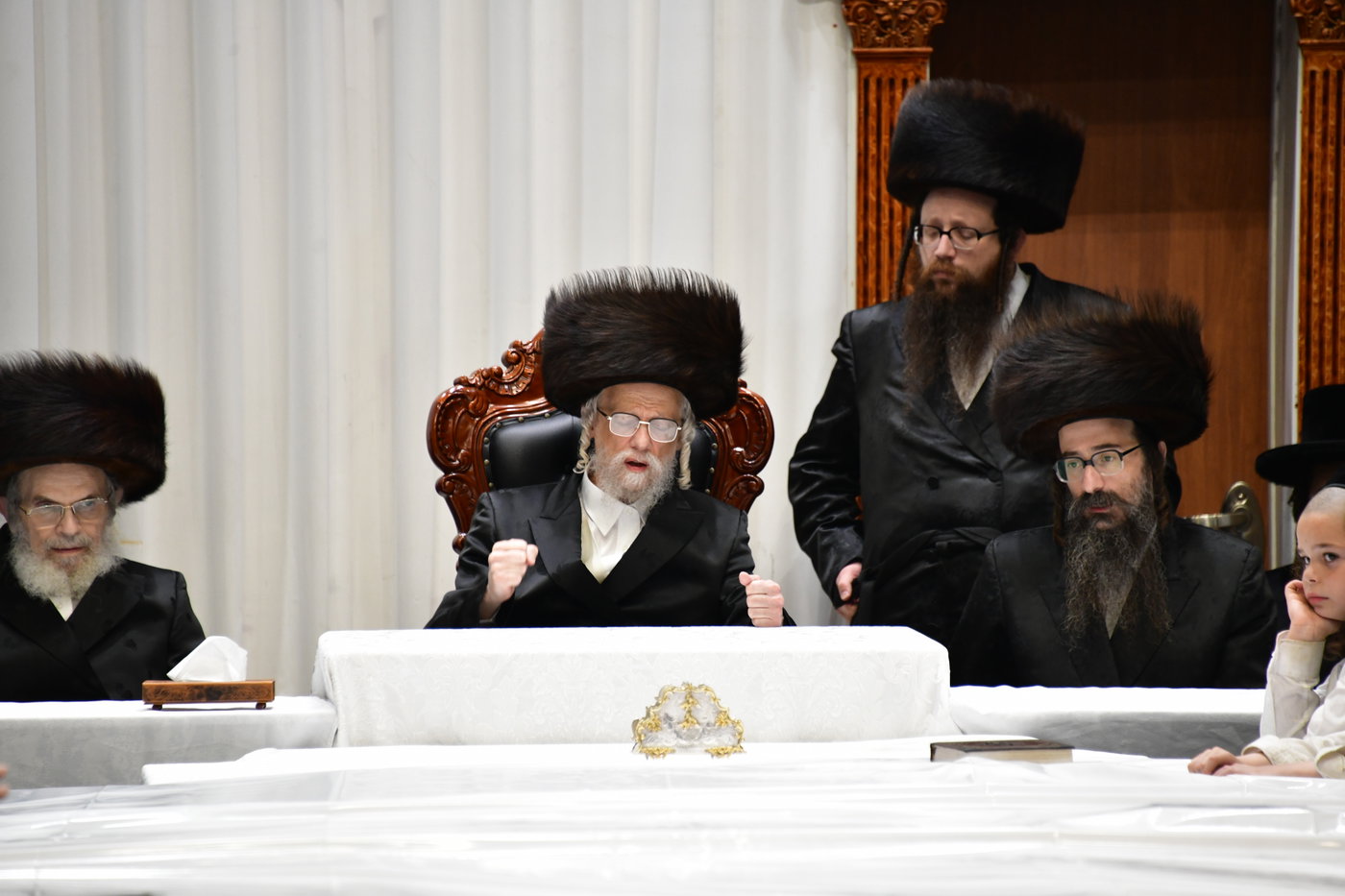 מוצאי ר"ה בחצה"ק סערט ויז'ניץ