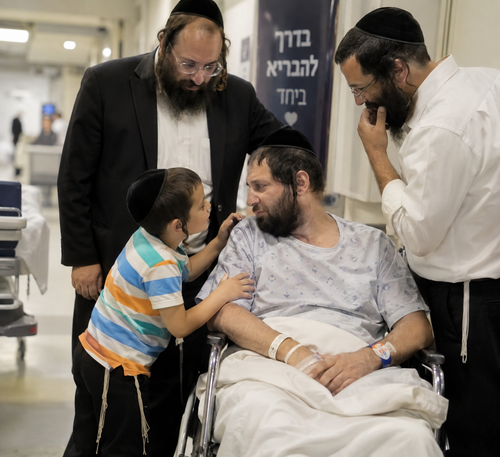 השאלה ששברה את לב הנוכחים: "אבא, תחזור לחג?"
