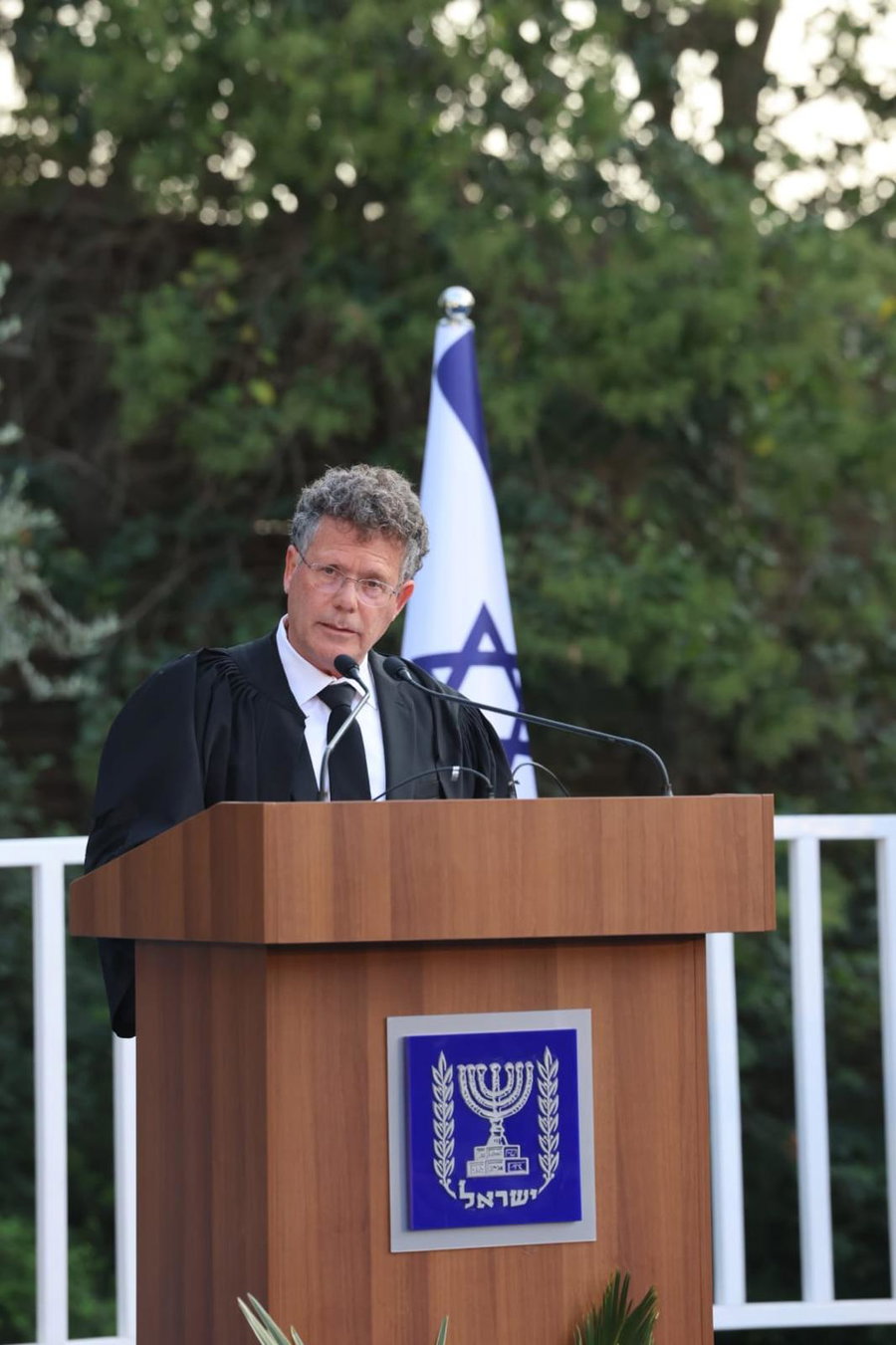 הנשיא יצחק עמית