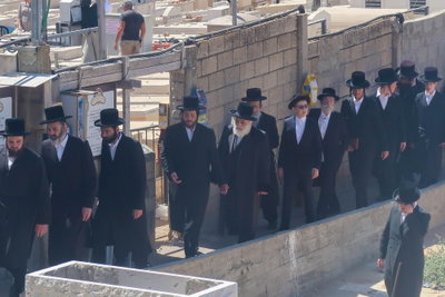 האדמו"ר מויז'ניץ ירושלים בביקור בארה"ק
