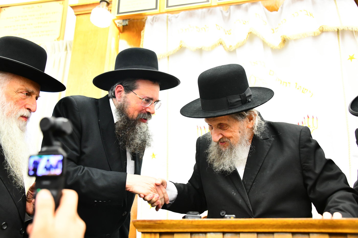 הגר"ד לנדו בישיבת מיר