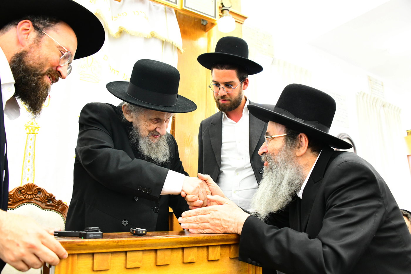 הגר"ד לנדו בישיבת מיר