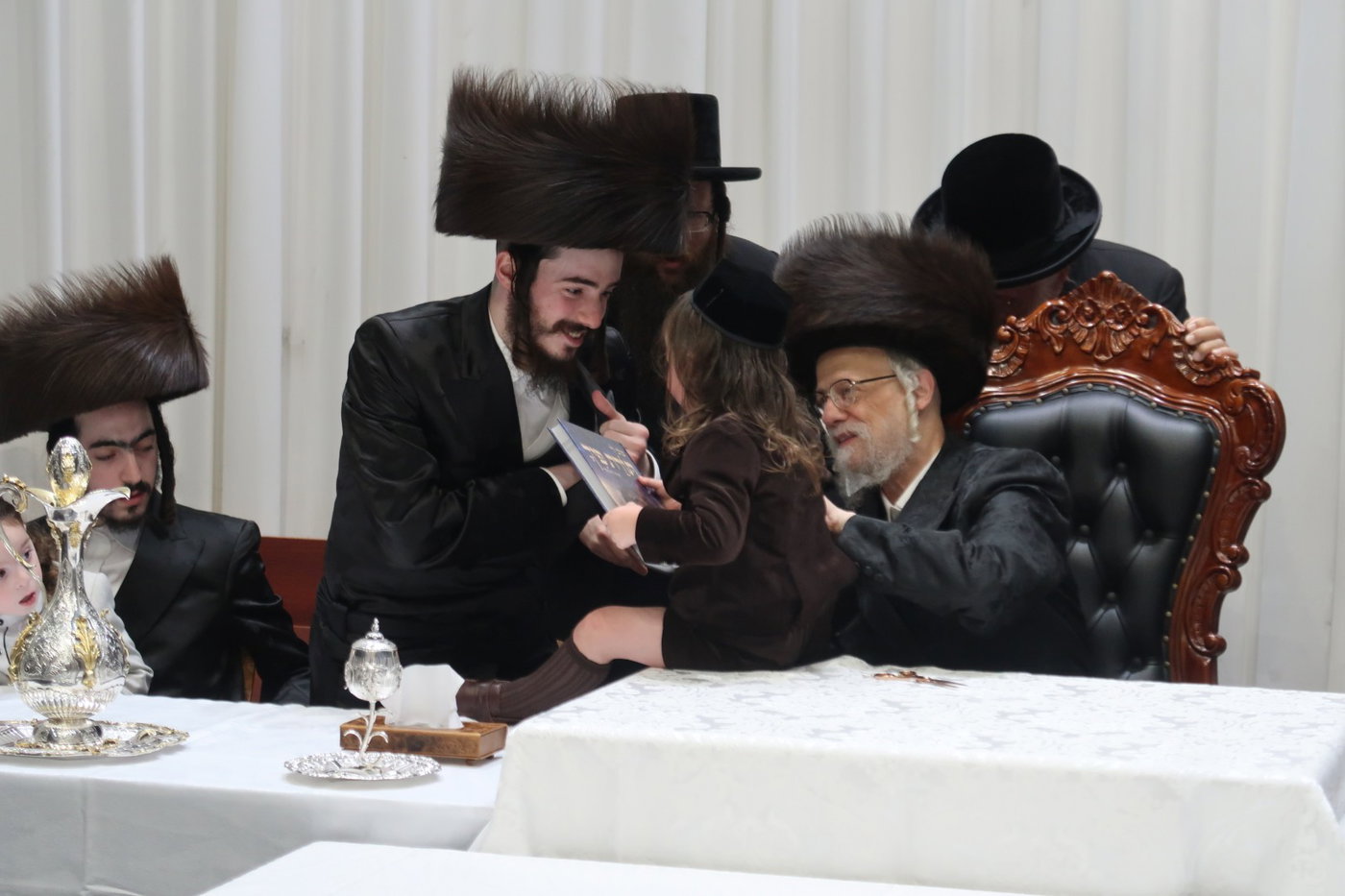 שמחת החלאקה לניני האדמו"ר מסערט ויז'ניץ