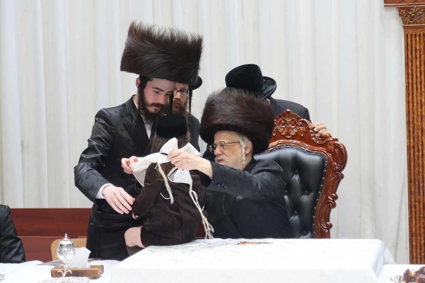 שמחת החלאקה לניני האדמו"ר מסערט ויז'ניץ