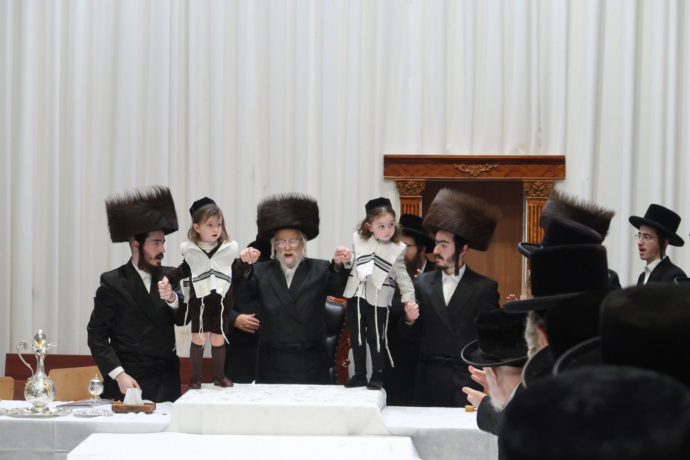 שמחת החלאקה לניני האדמו"ר מסערט ויז'ניץ