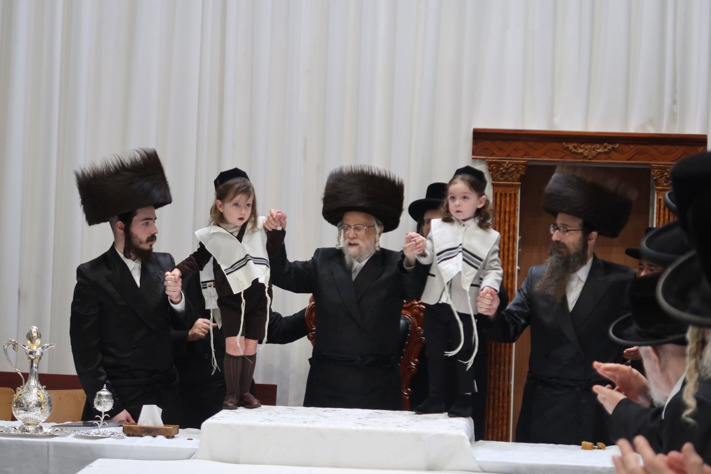 שמחת החלאקה לניני האדמו"ר מסערט ויז'ניץ