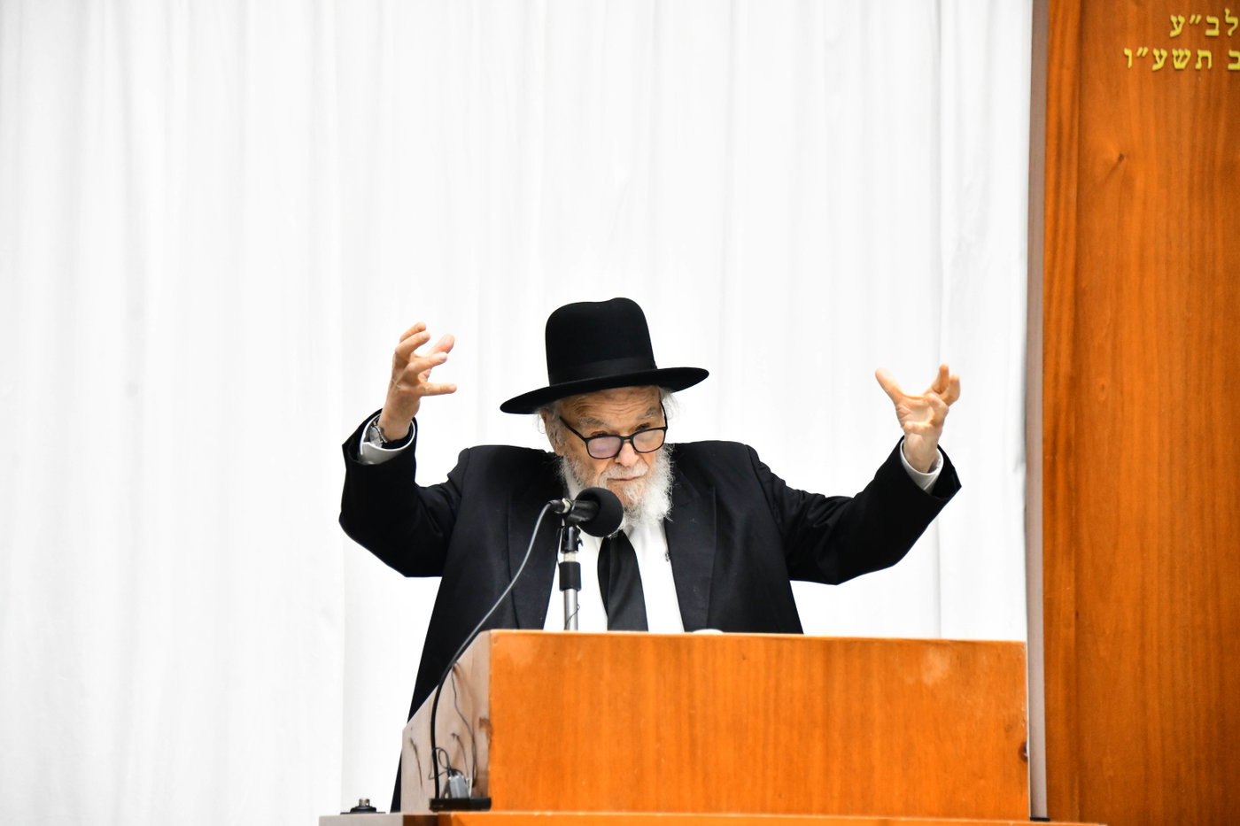 הגרמ"ה הירש בישיבת מיר בברכפלד