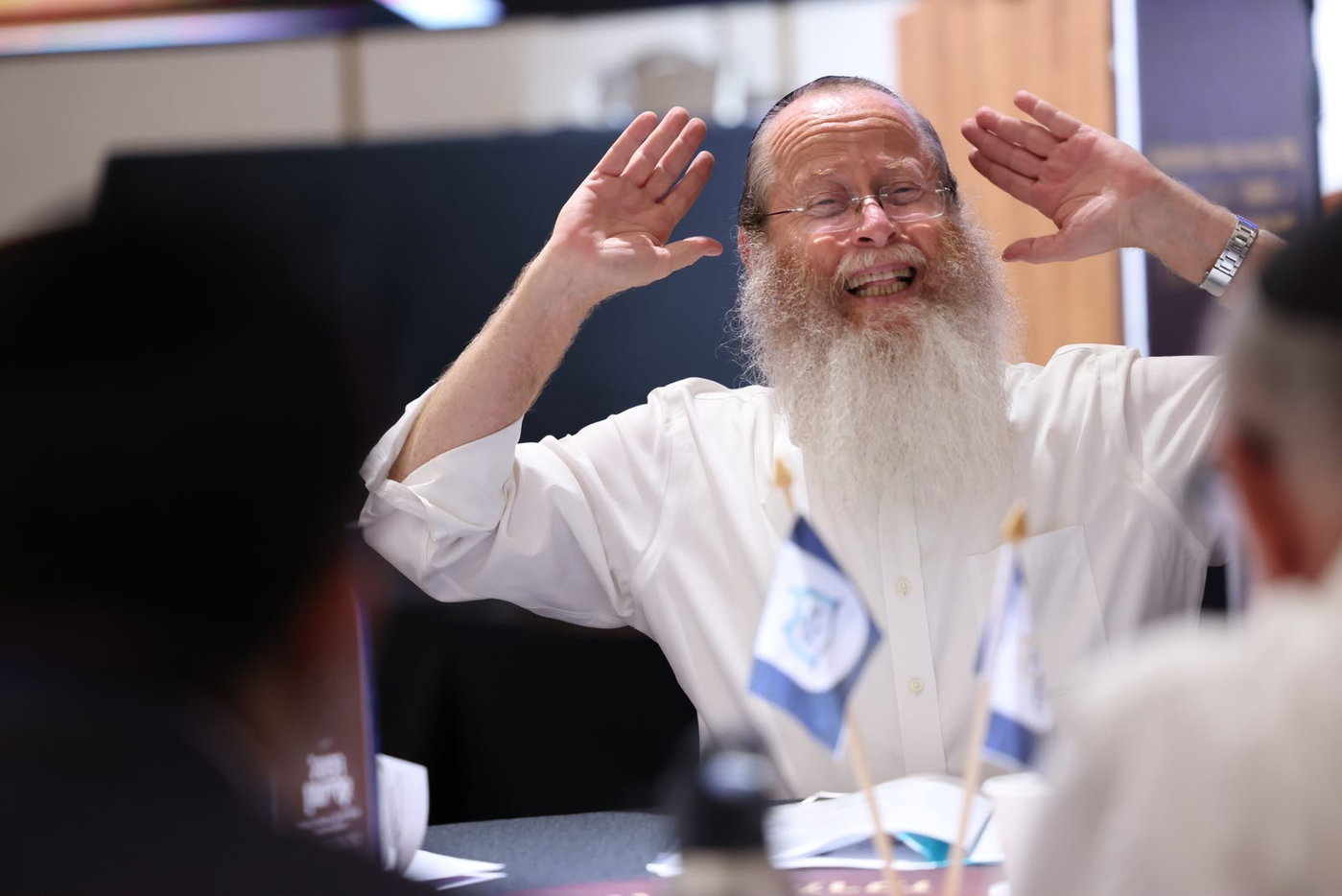 מהמראות הירחי כלה כל הרביעי