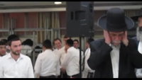 תיעוד: התלמיד בירך "שחלק" בשם ומלכות - ראש הישיבה אטם אוזניים וגער בו: "ברכה לבטלה!"