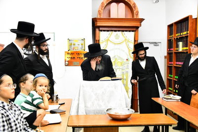 האדמו"ר מספינקא רמת אהרן