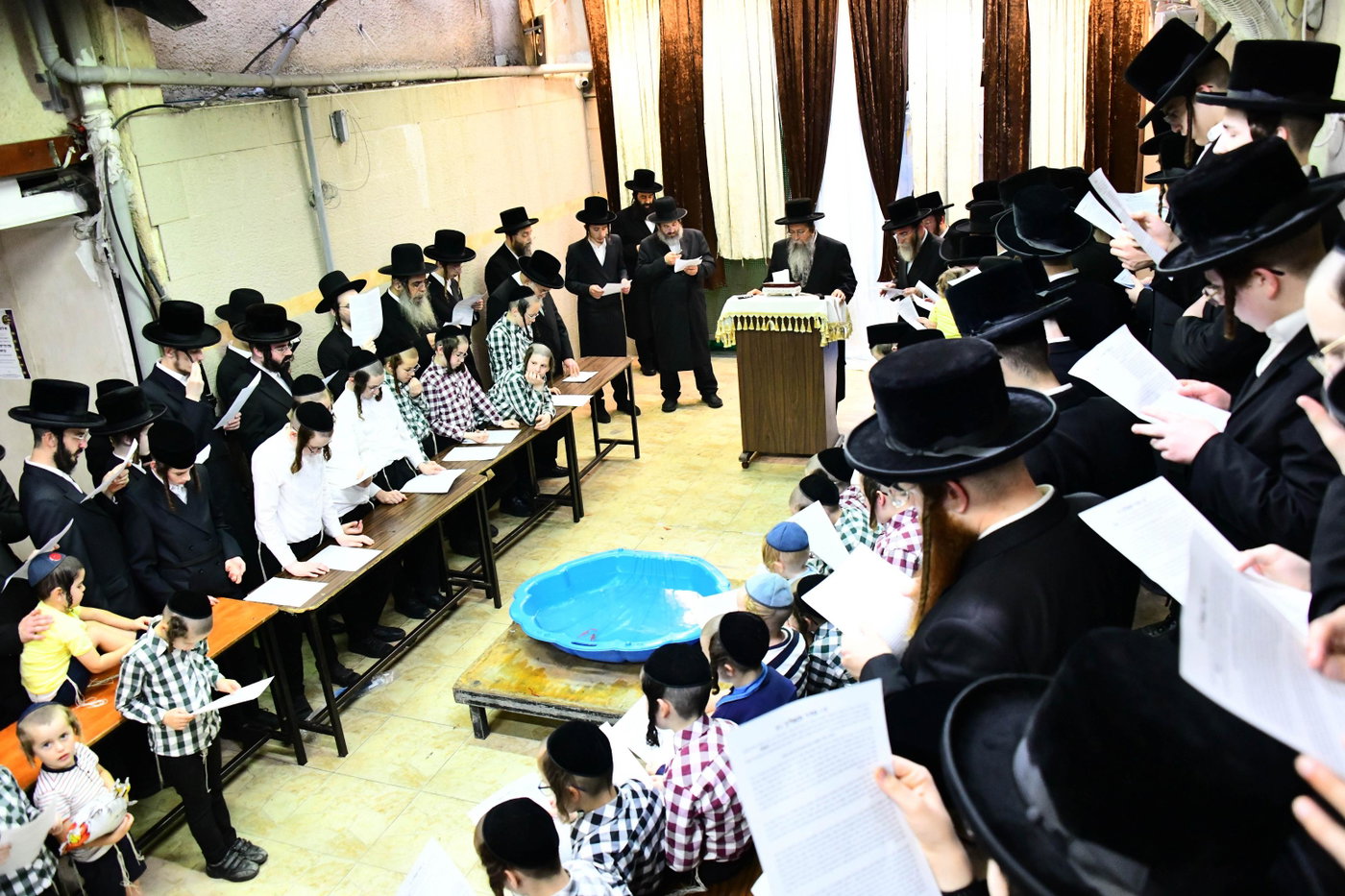 האדמו"ר משבט הלוי בתשליך 