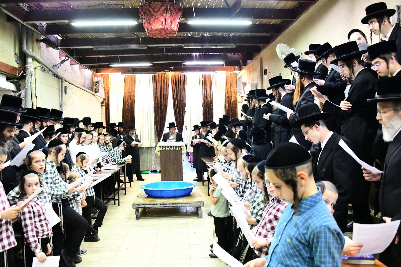 האדמו"ר משבט הלוי בתשליך 