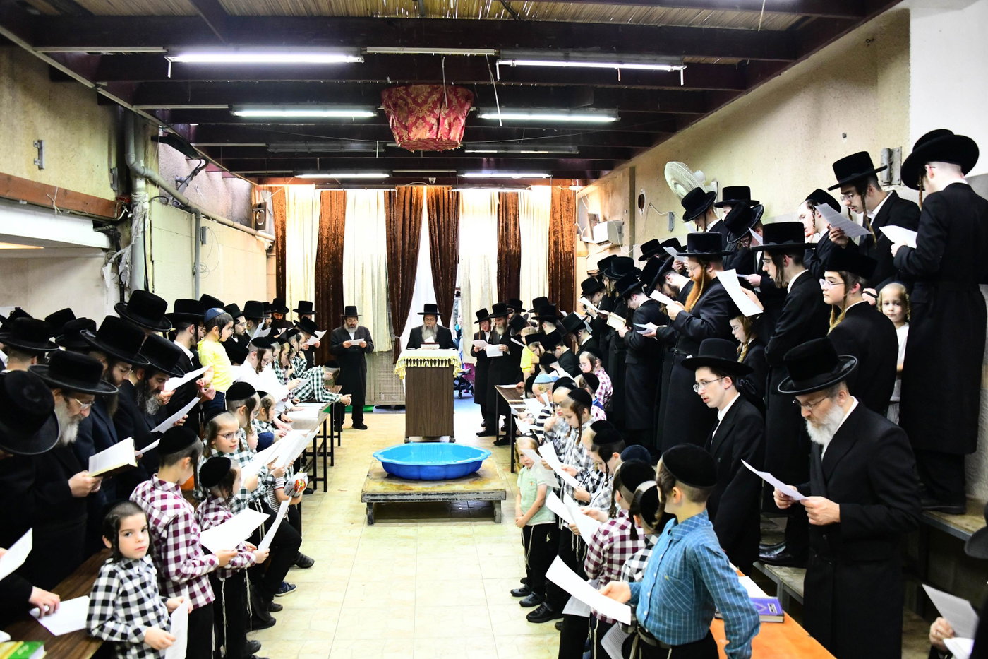 האדמו"ר משבט הלוי בתשליך 