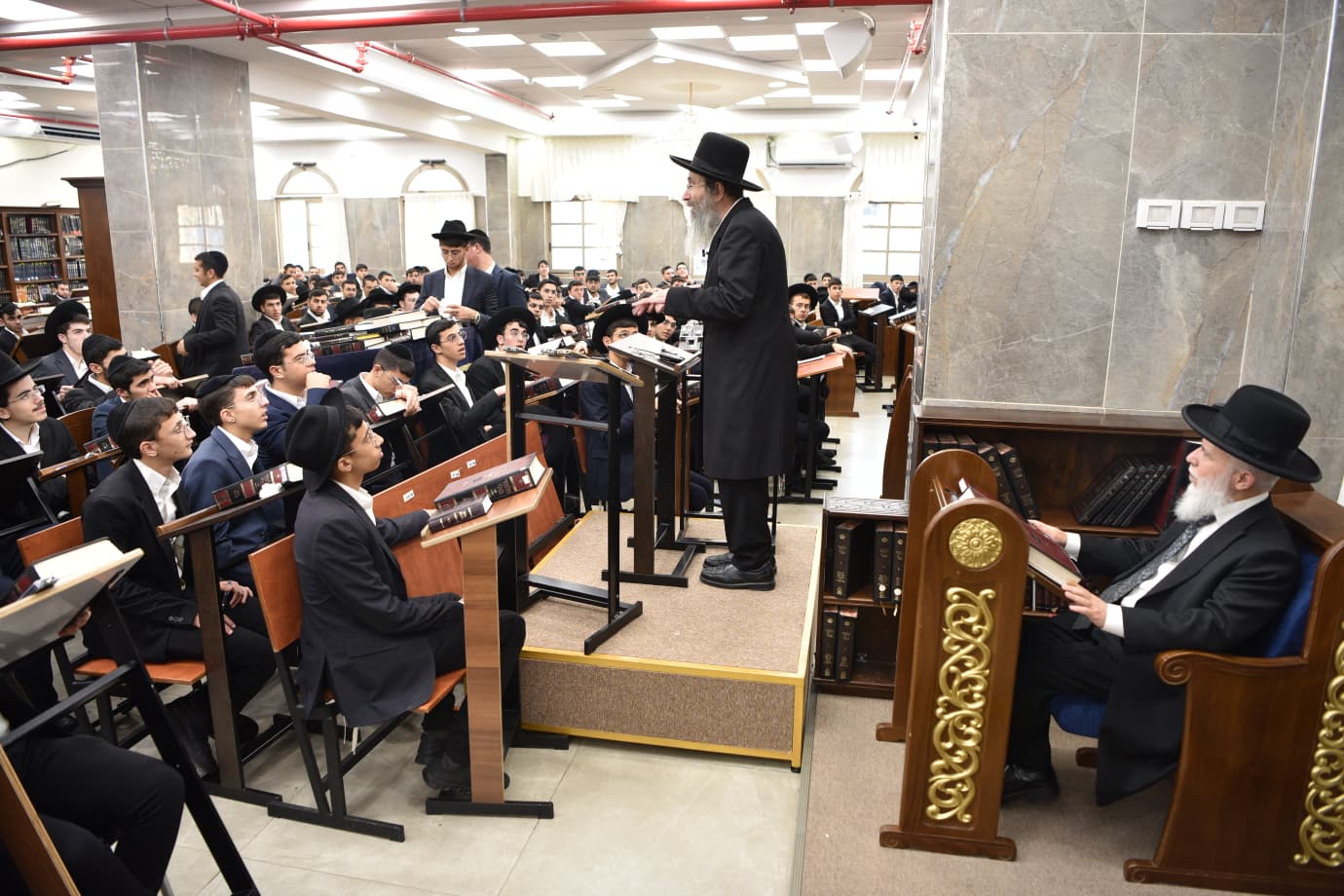 הגר"ב פינקל באבני נזר