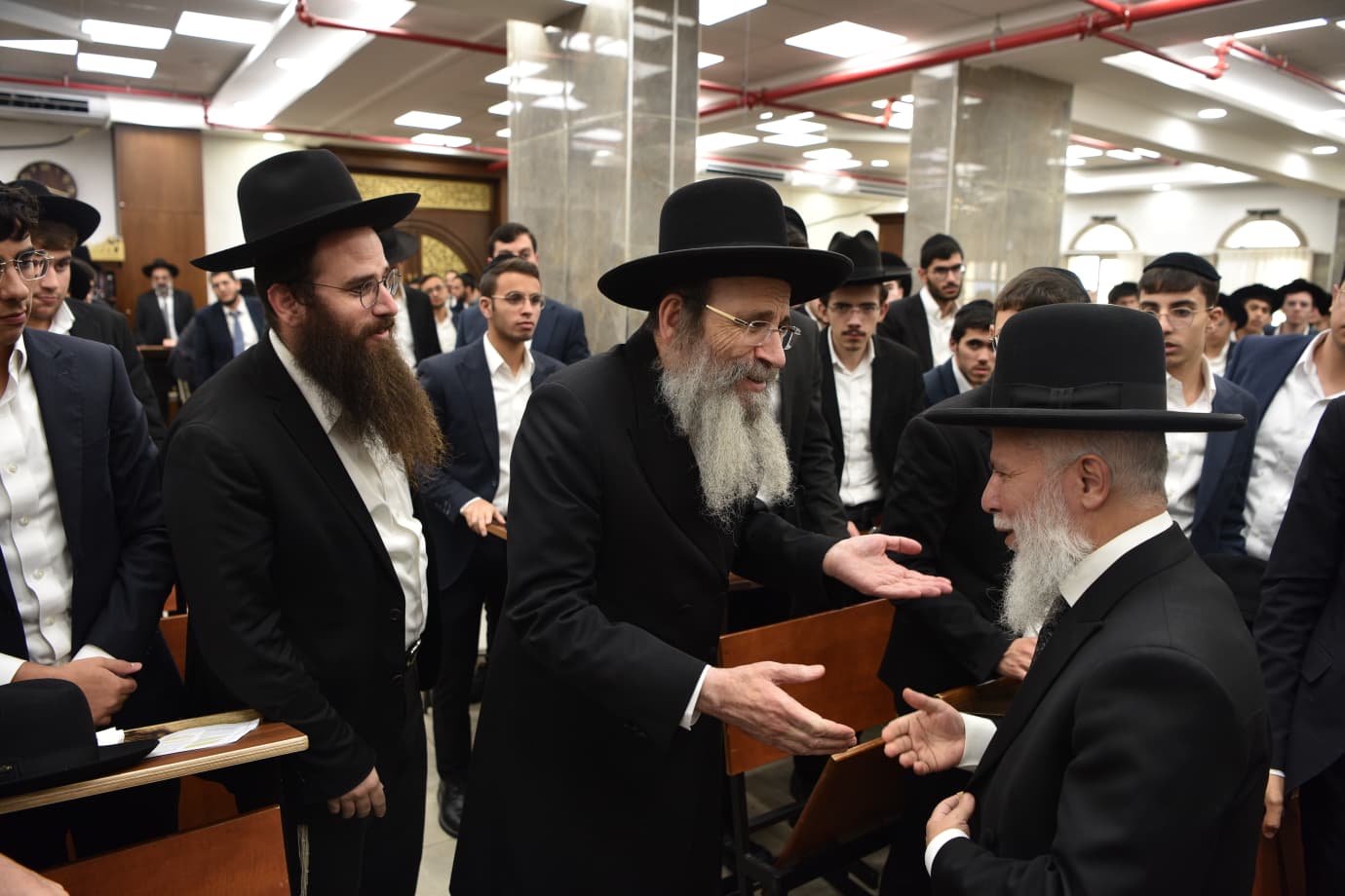 הגר"ב פינקל באבני נזר