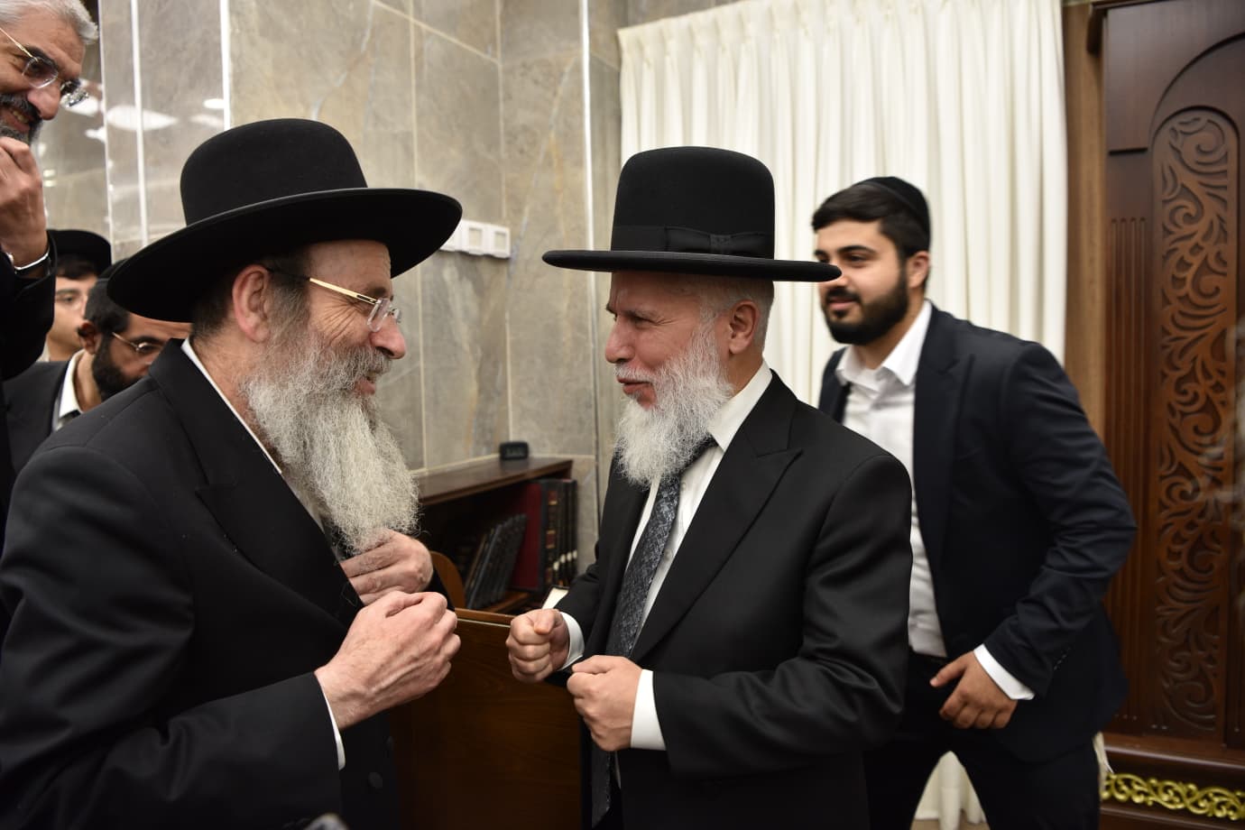 הגר"ב פינקל באבני נזר