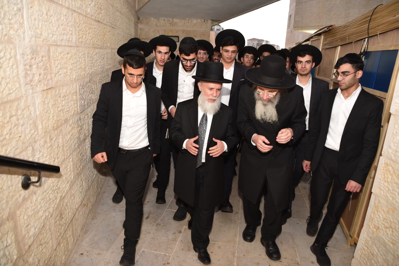 הגר"ב פינקל באבני נזר