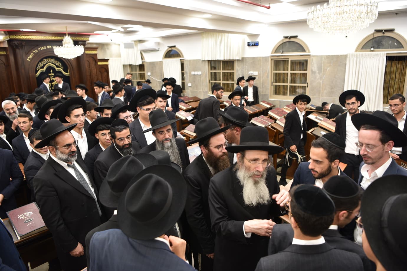 הגר"ב פינקל באבני נזר