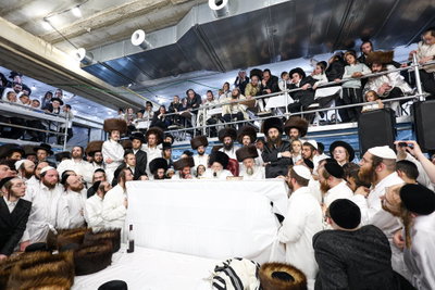 מוצאי ר"ה אצל האדמו"ר מתורת חכם